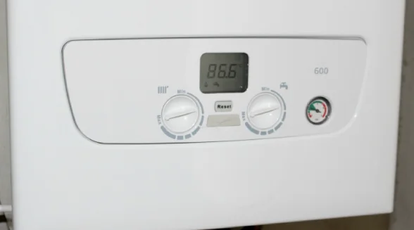 Baxi-boiler-with-a-PCB-showing-an-error-message