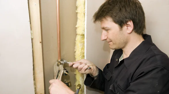 Fix a Shower Temperature Fluctuating: A Pro Guide
